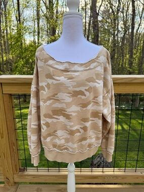 American Eagle Outfitters Tan & Cream Camo Off-Shoulder Sweater